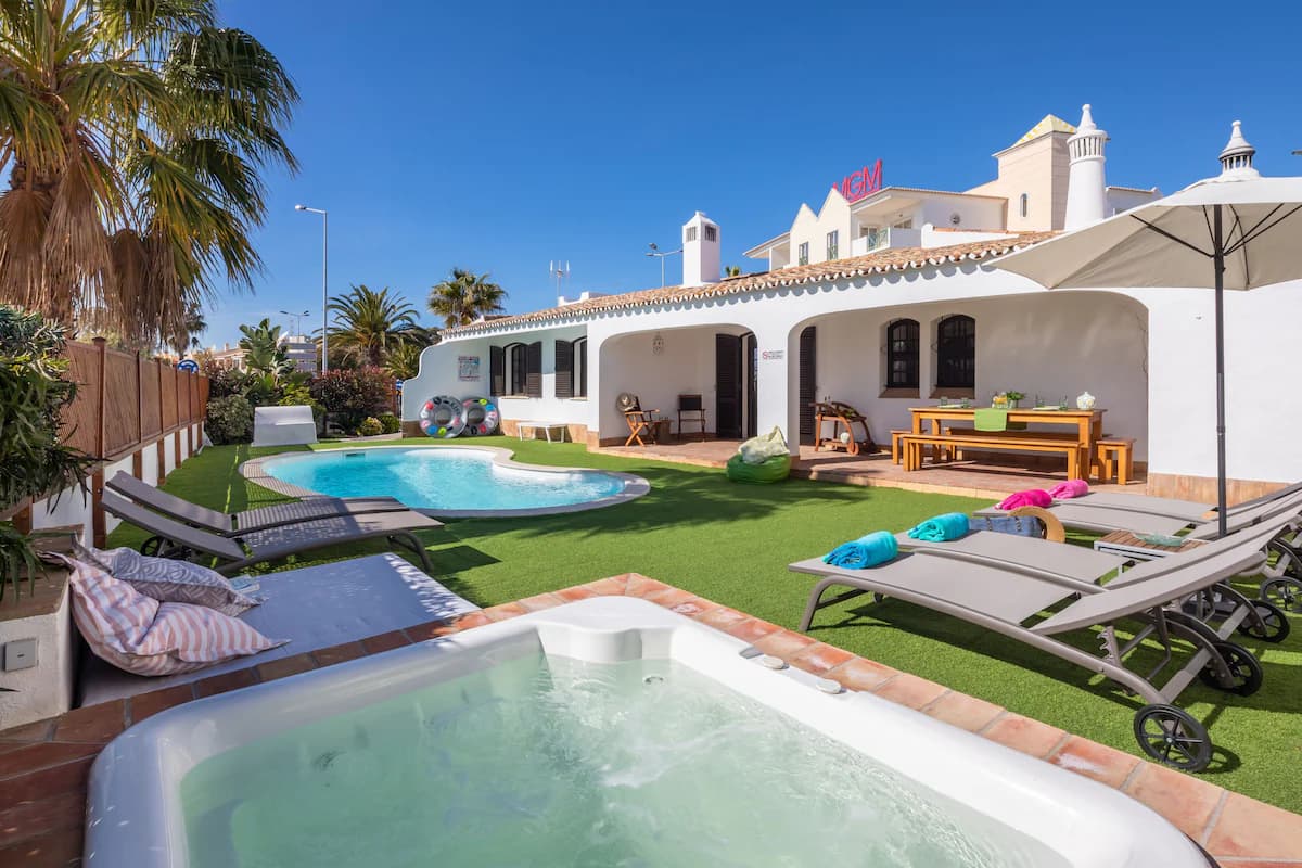 Charming Villa top location pools courtyard panoramic terrace Albufeira Algarve