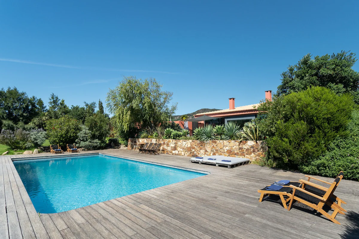 Cascais garden seaside villa pool Atlantic