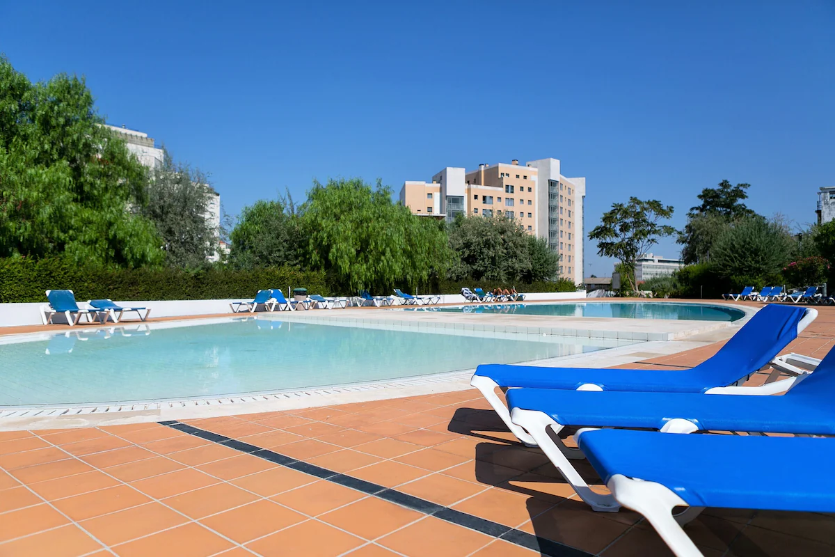 Lisbon relax pool apartment free parking garden pet friendly
