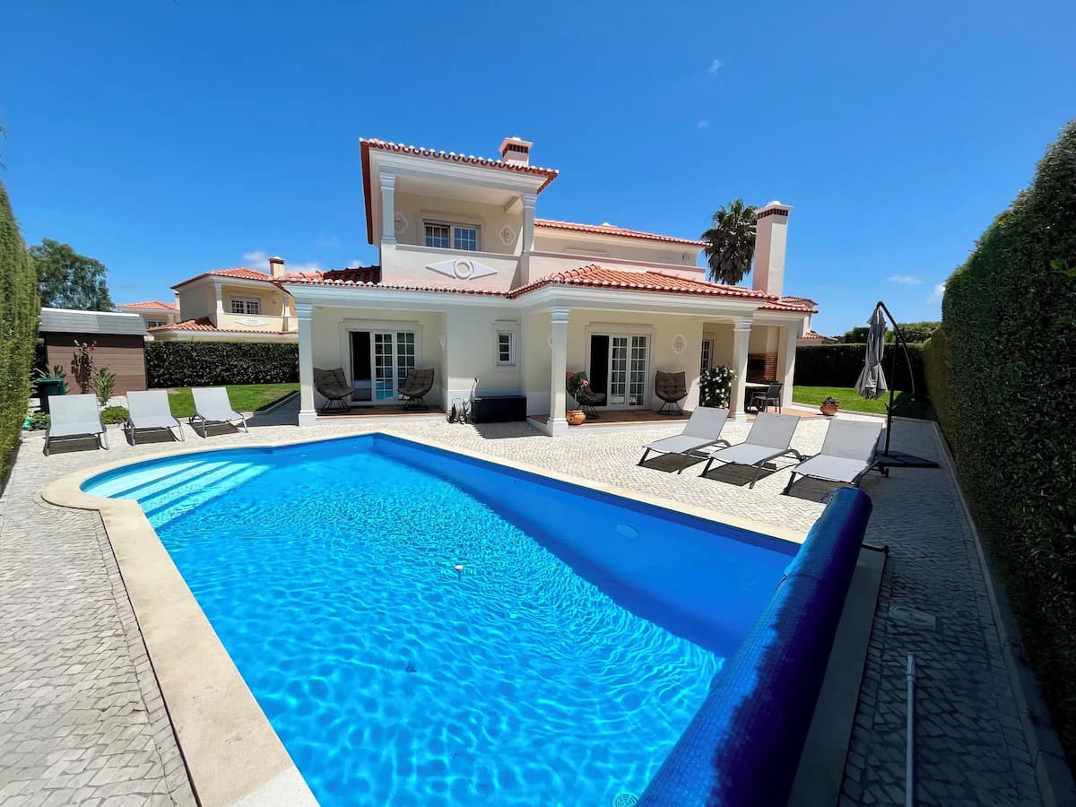 Family villa private heated pool Silver Coast beaches
