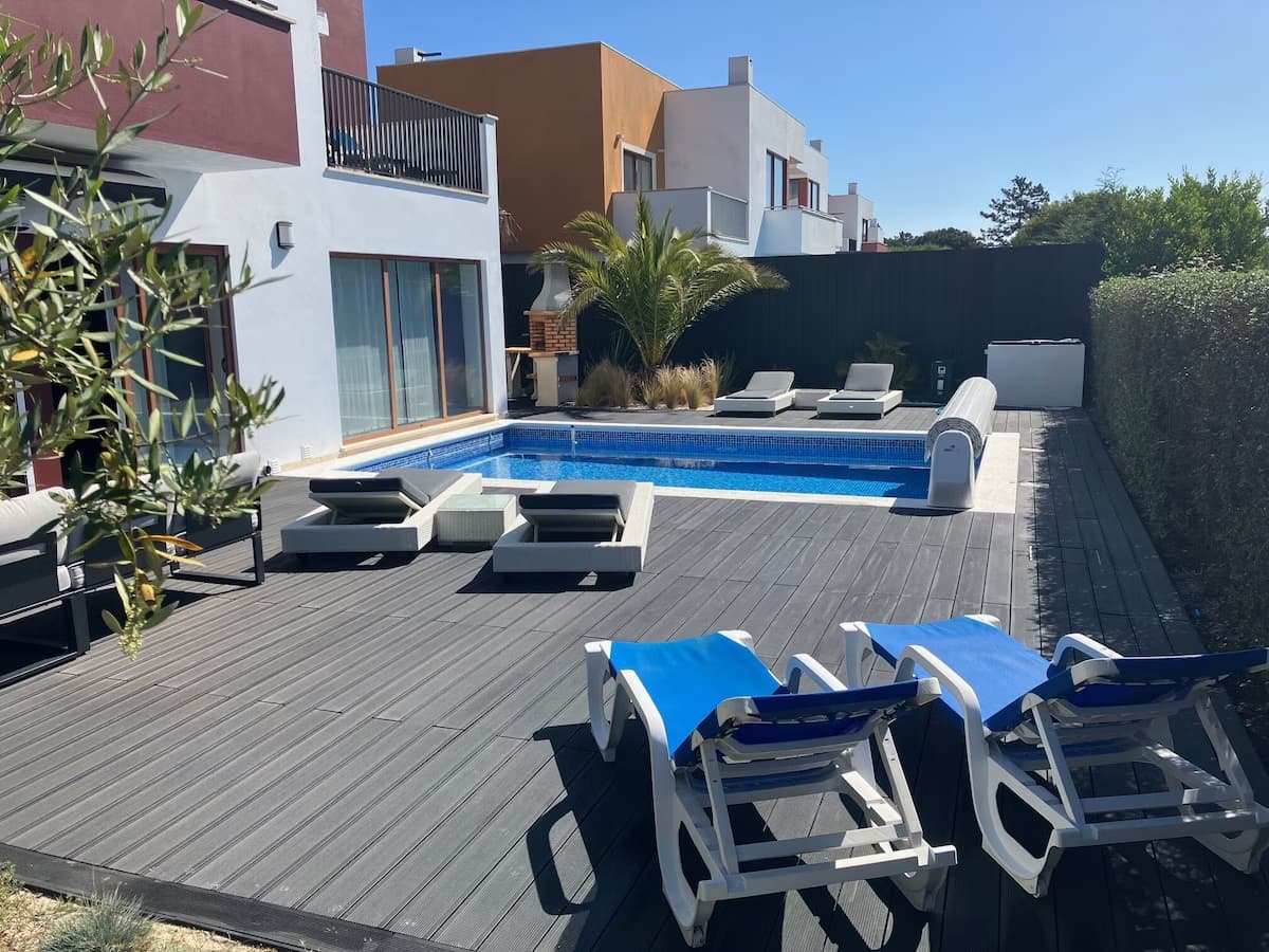 Large villa private pool lagoon 4 golf courses