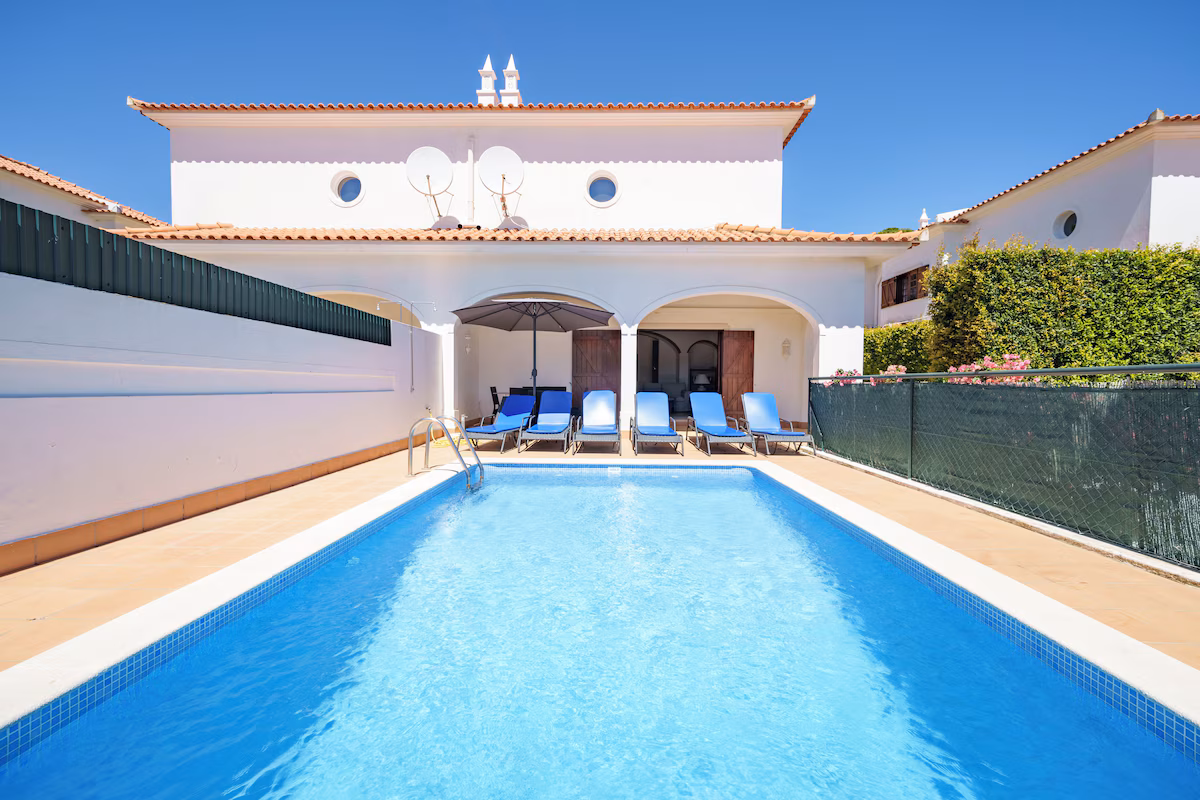 Vale do Lobo villa private pool WiFi SKY TV air conditioning Algarve