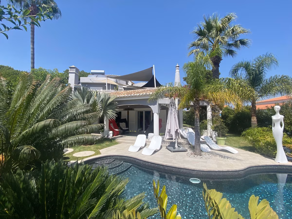 Large luxury villa 4 bedrooms private pool golf 300m Vilamoura Algarve